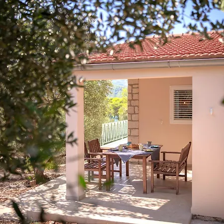 Boric By The Sea Villa *