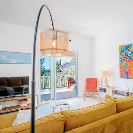 Boric By The Sea Villa *