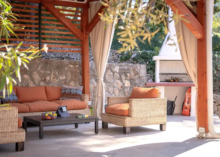 Villa Boric By The Sea
