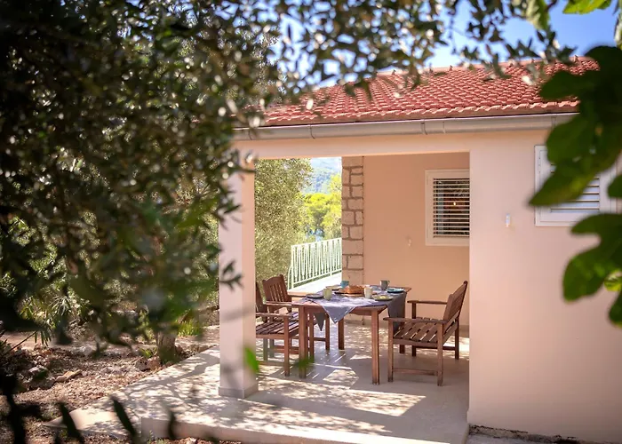Boric By The Sea Villa *